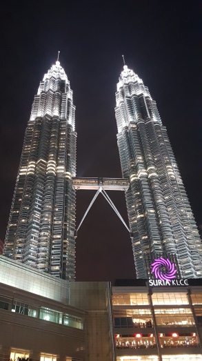 Les tours Petronas de nuit